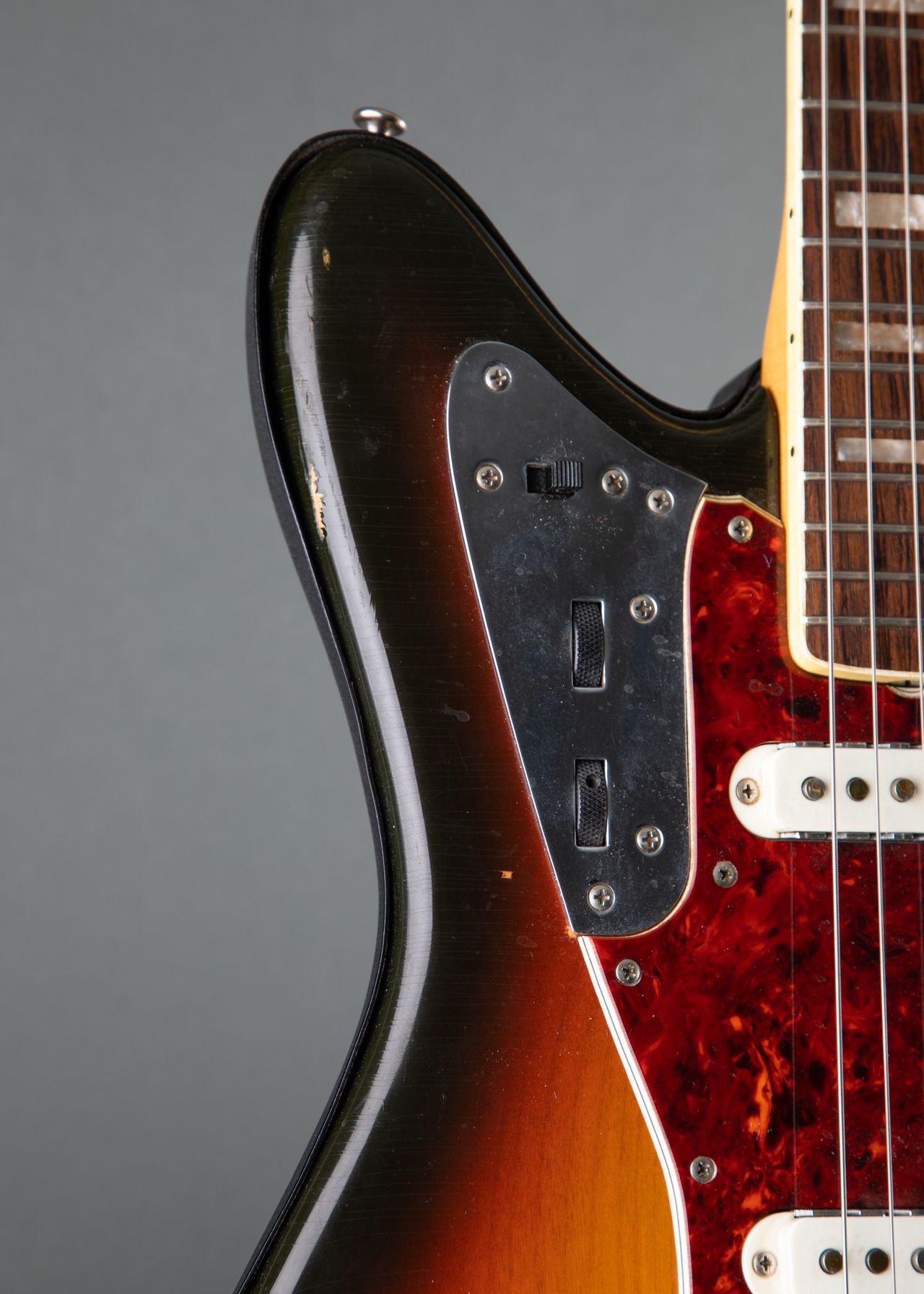Carter Vintage - Fender Jaguar 1967, Sunburst | Carter Vintage Guitar