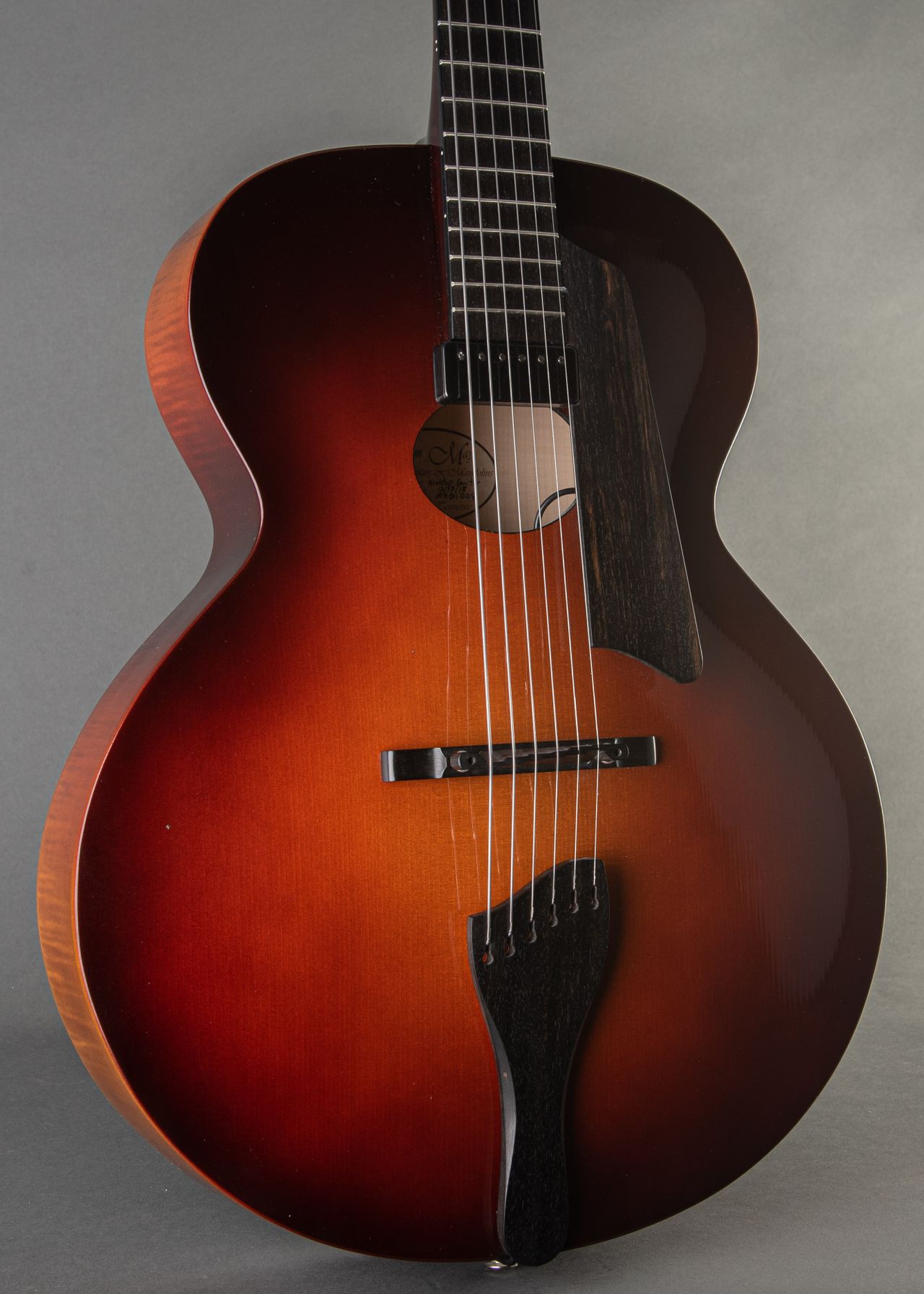 Carter Vintage - Tim May Oval Hole Archtop 2018, Sunburst Carter Vintage - Tim May Oval Hole Archtop 2018, Sunburst