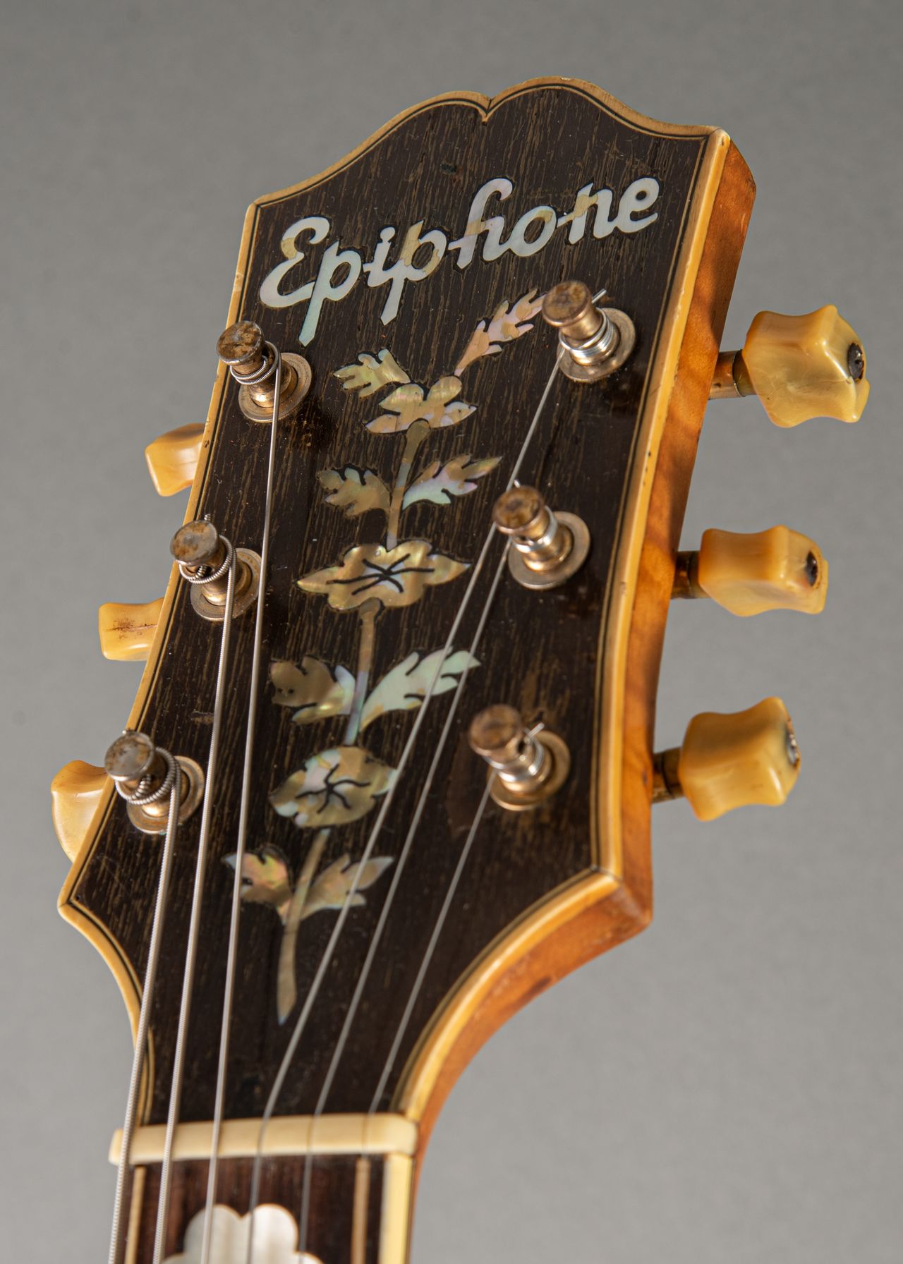 Carter Vintage - Epiphone Zephyr Deluxe 1945, Blonde