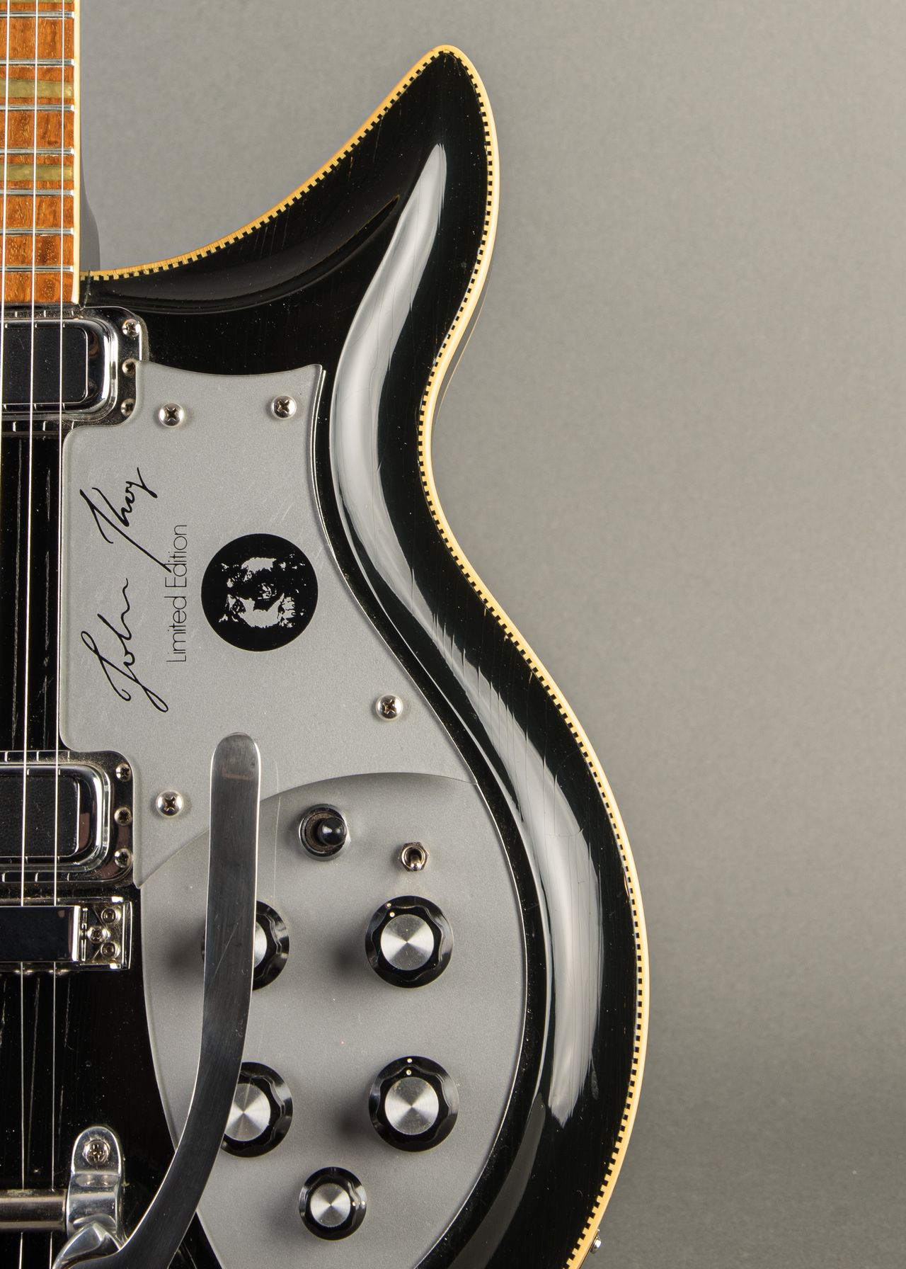 Carter Vintage - Rickenbacker 381JK 1989, Jetglo | Carter
