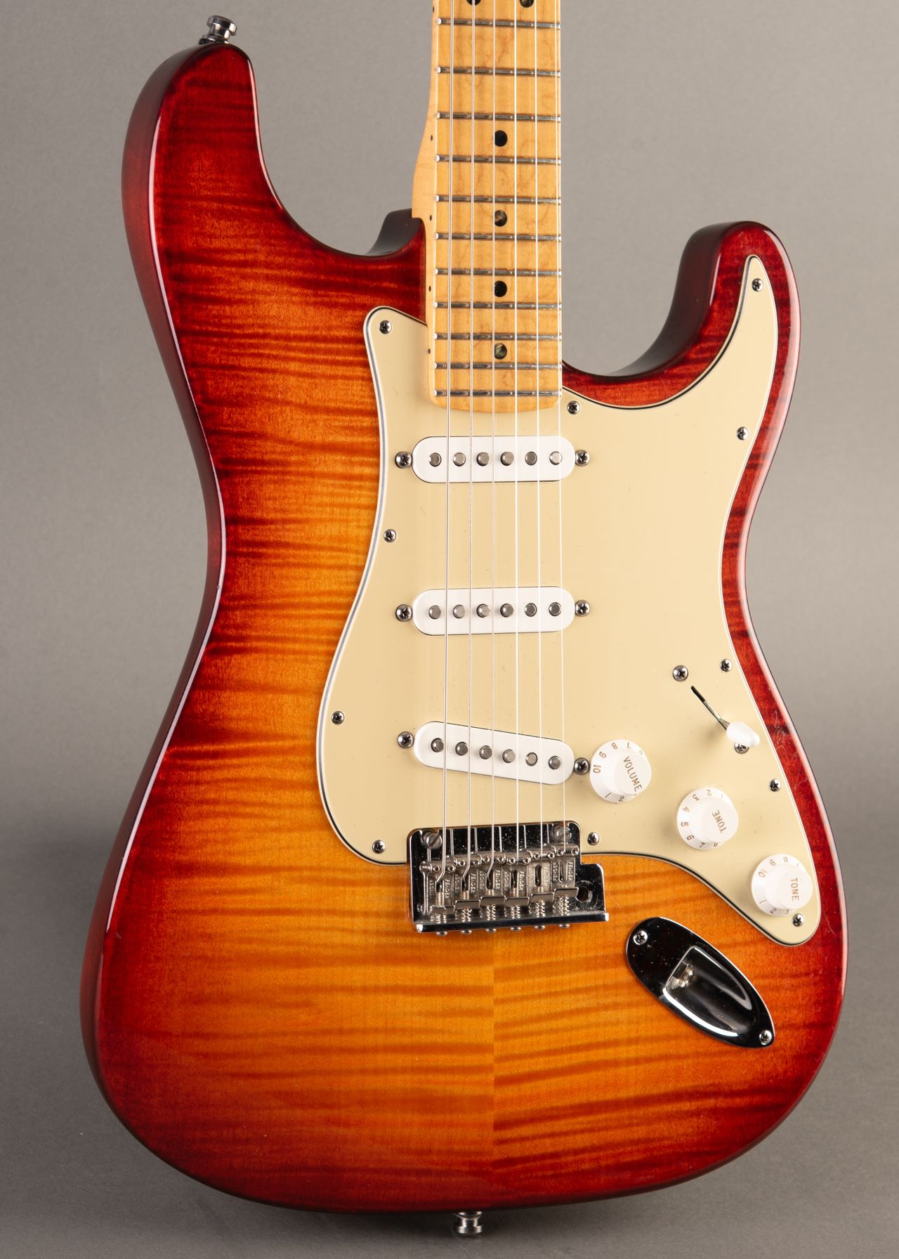 Carter Vintage Fender Select Stratocaster 2012 Sunburst Carter Vintage Guitar