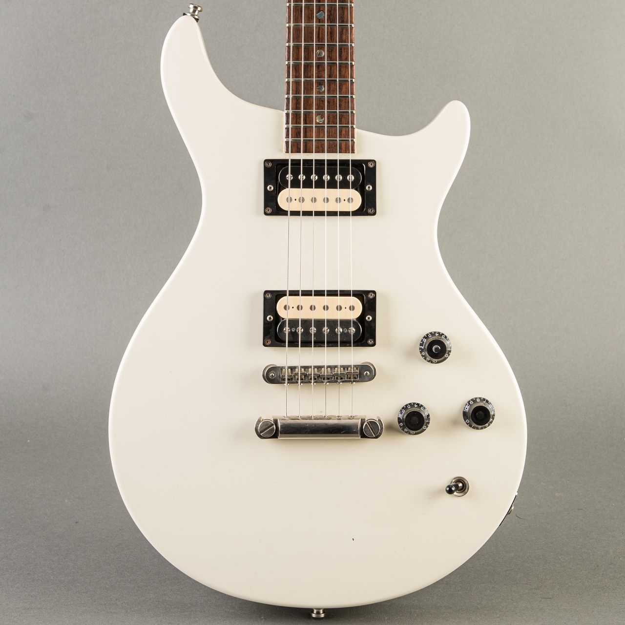 Carter Vintage - Baker B1 2000s, White | Carter Vintage Guitar