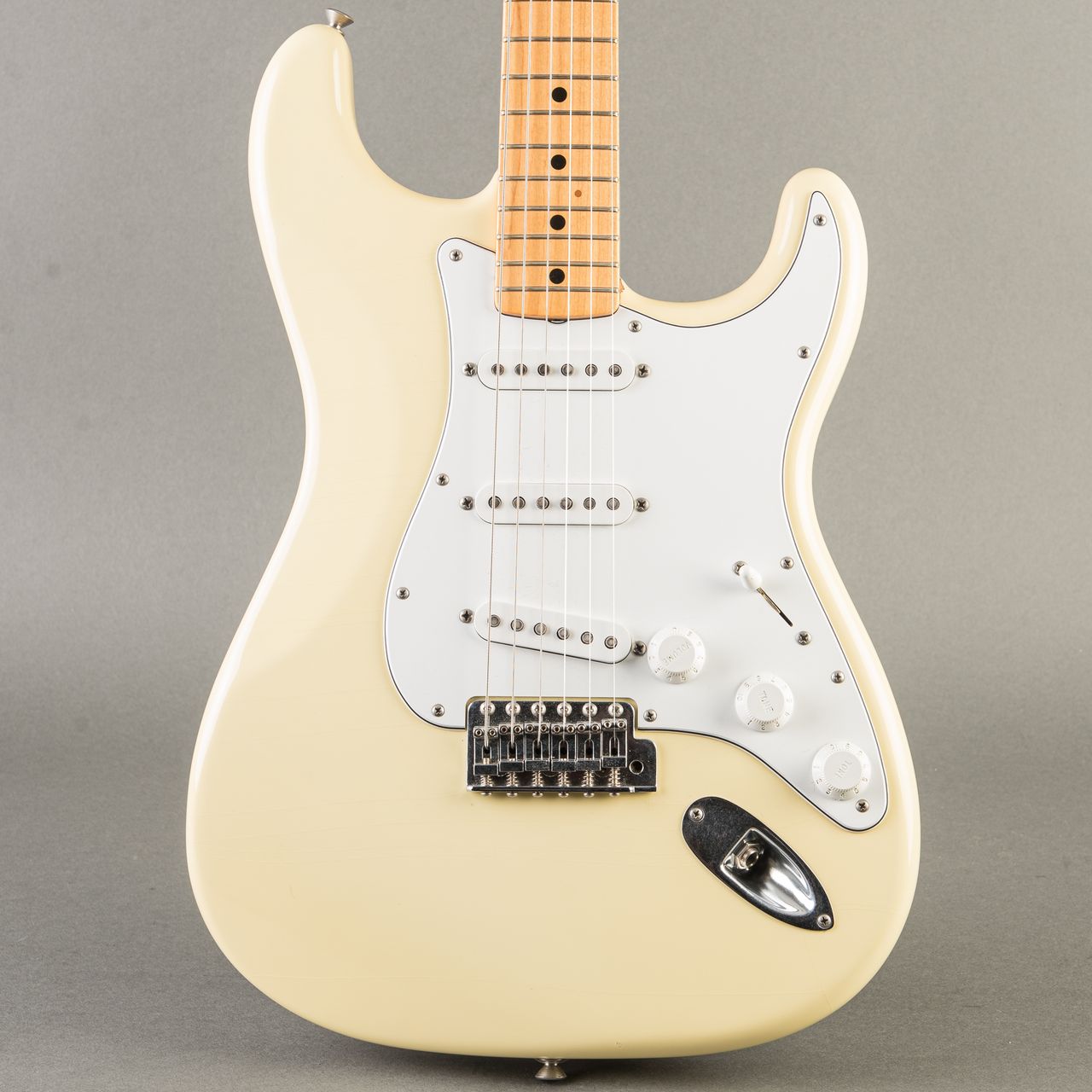 Busker Stratocaster Electric Guitar, Solid Body, Standard