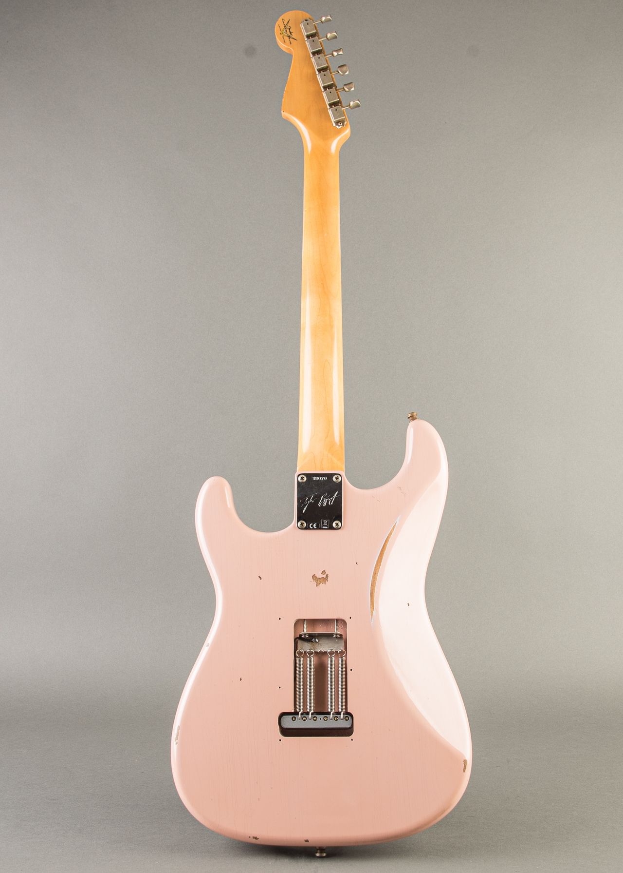 Carter Vintage - Fender Tyler Bryant “Pinky” Stratocaster