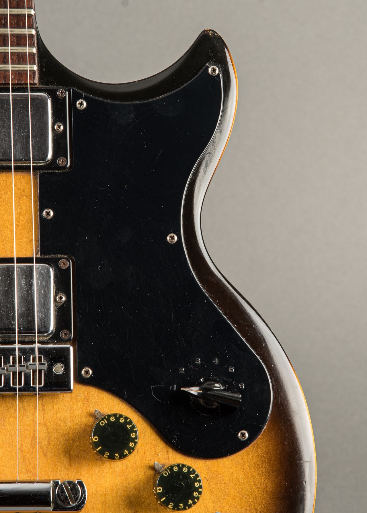 Carter Vintage - Gibson L6-S 1976, Sunburst | Carter Vintage Carter Vintage - Gibson L6-S 1976, Sunburst | Carter Vintage