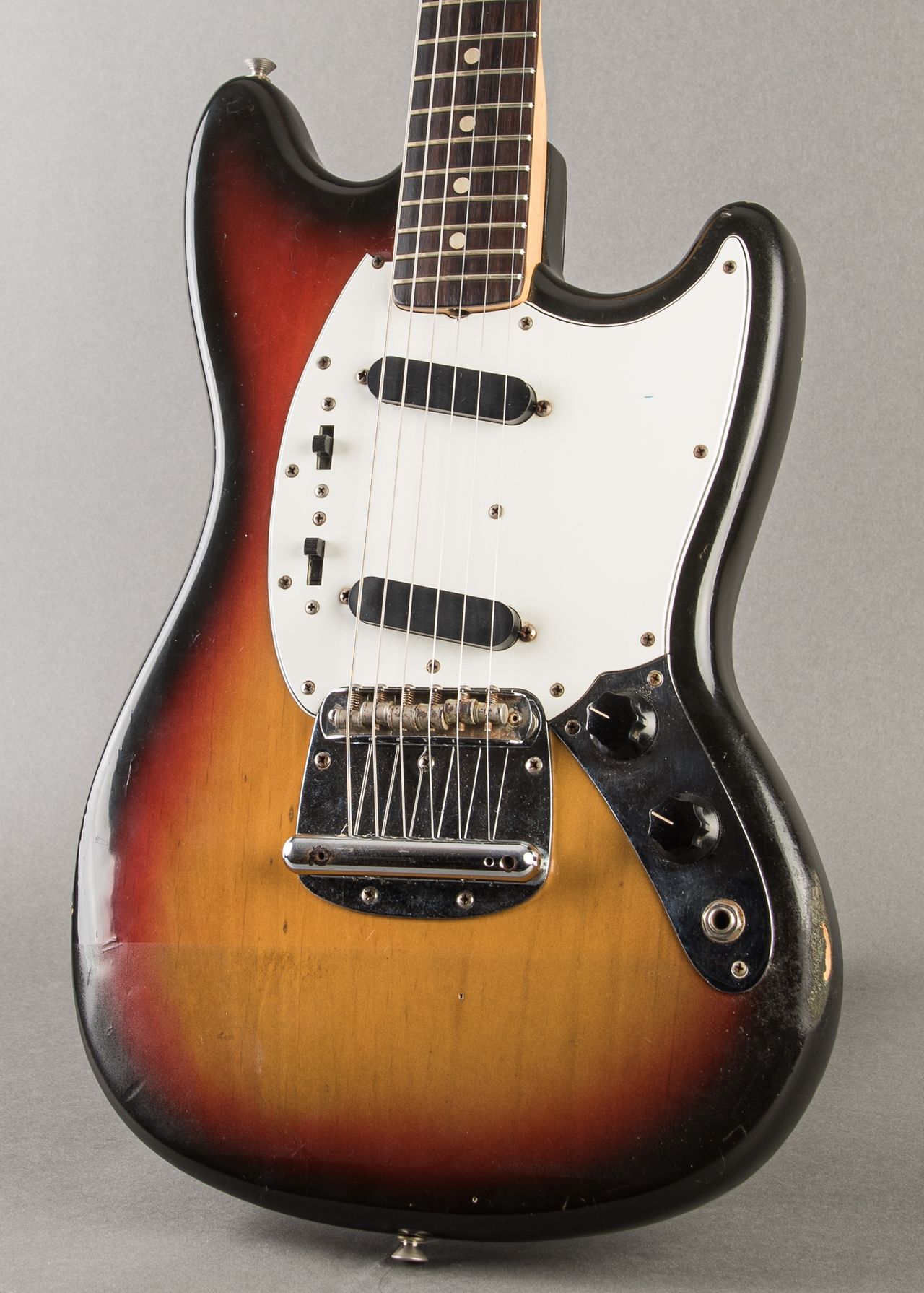 Fender Mustang  ショアラインゴールド  新品同様 Fender Mustang ショアラインゴールド 新品同様