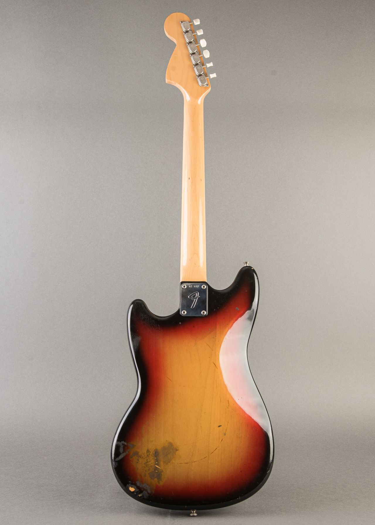 芸能人愛用のルームウェア Mustang Fender - Vintage Carter 1975, Carter | Sunburst ギター