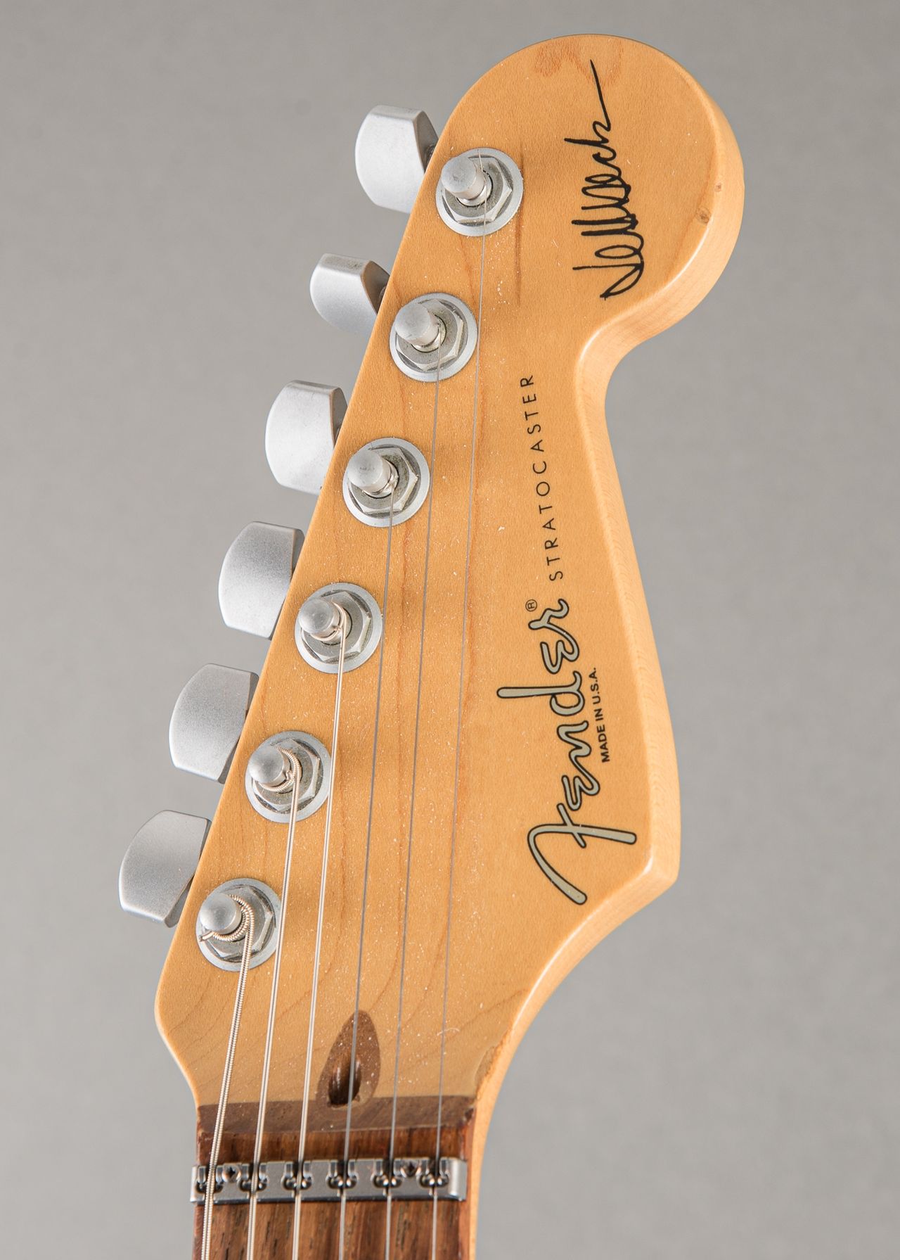 fender　stratocaster Amazon.com: Fender Jeff Beck Stratocaster, Rosewood Fretboard