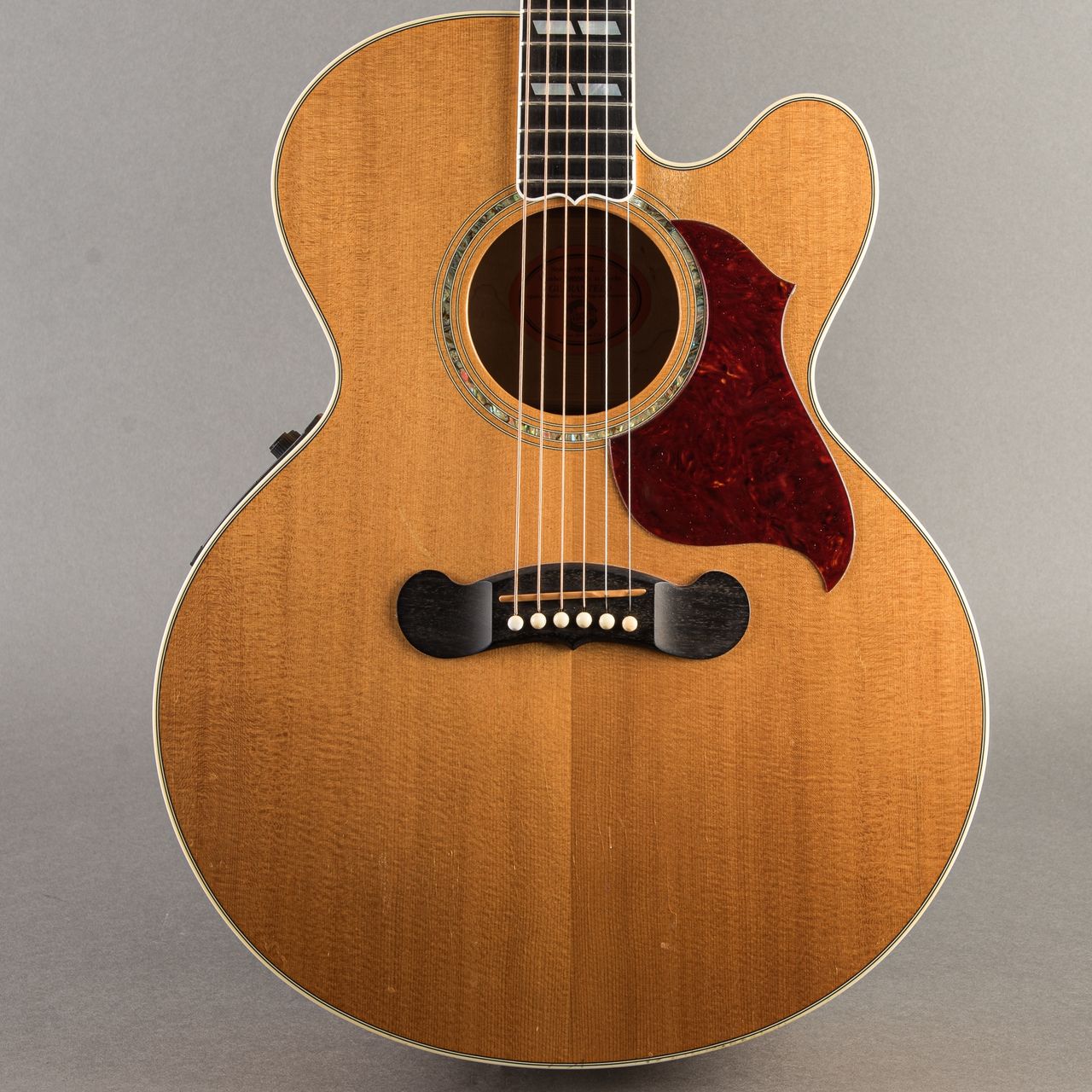 J-185 Original【Antique Naturalのみ生産終了】 | Gibson Japan