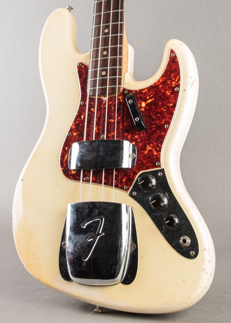 Fender Bass VI サンバースト 1962 Fender Bass VI Sunburst | Guitar of the Day - YouTube