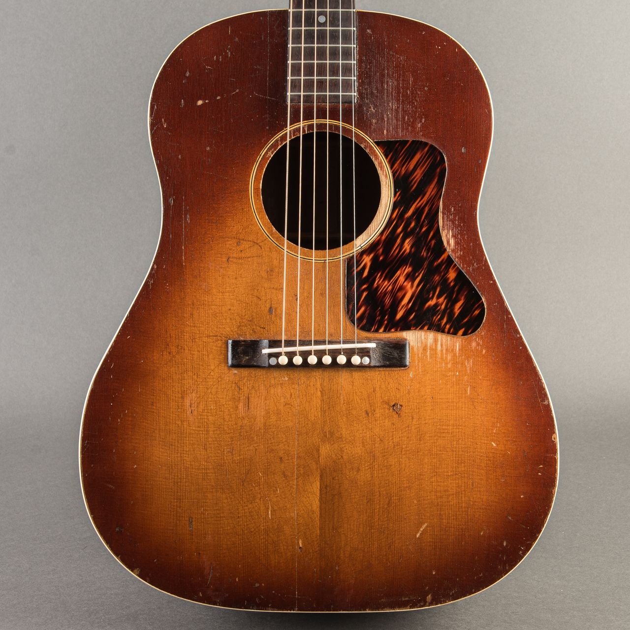Carter Vintage - Gibson J-35 1940, Sunburst | Carter Vintage