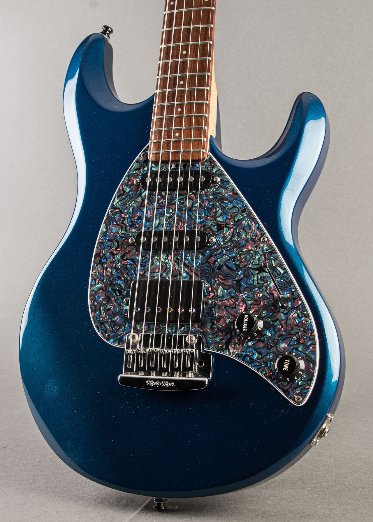 Carter Vintage - Ernie Ball Music Man Silhouette Special