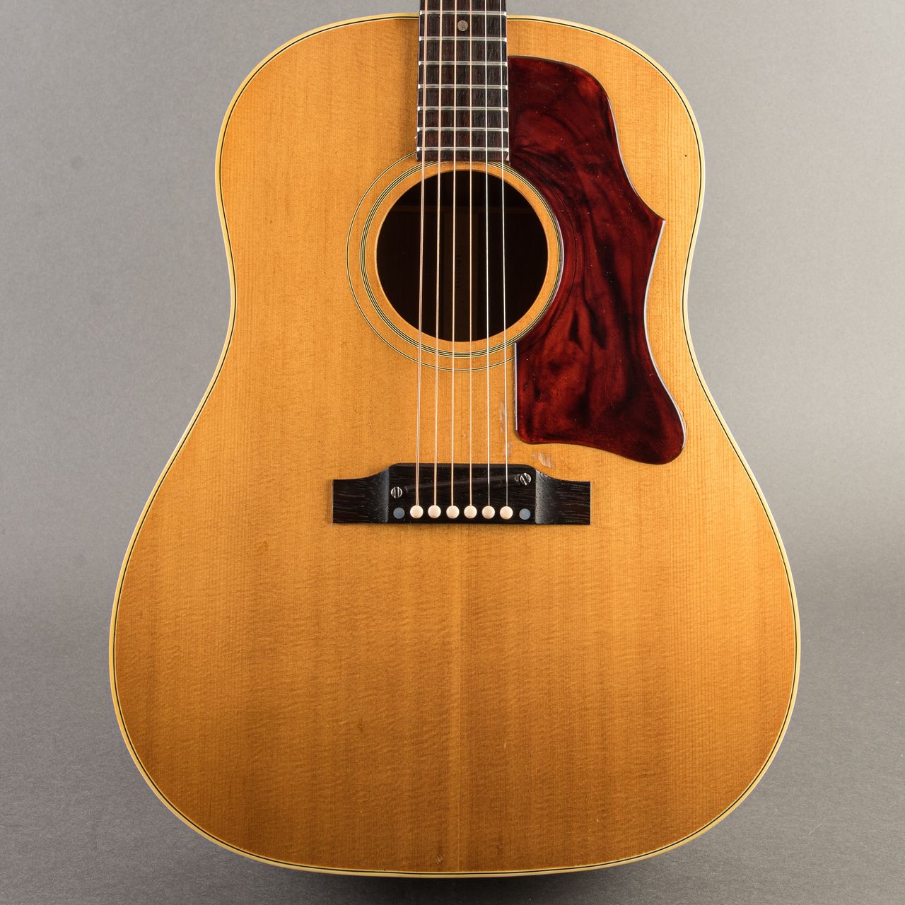 Gibson J-50 1965年製 レギュラーネック 美品　ビンテージ Gibson J-50 (1965) | The Music Emporium: Vintage Guitar