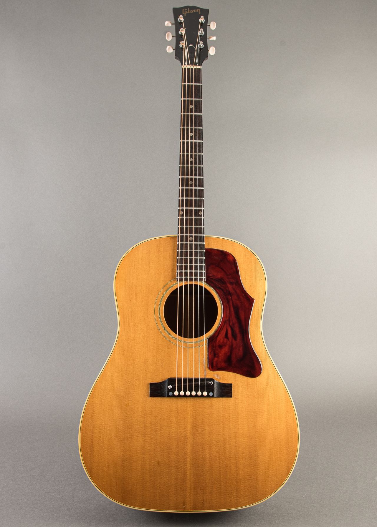 Gibson J-50 1965年製 レギュラーネック 美品　ビンテージ Gibson J-50 (1965) | The Music Emporium: Vintage Guitar