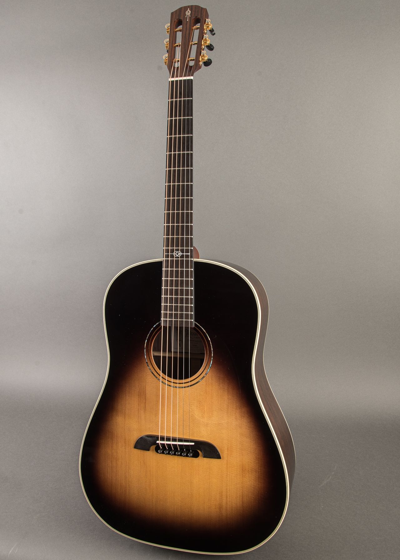 Carter Vintage - Alvarez Yairi DYMR70 12-fret Slope D, 2025