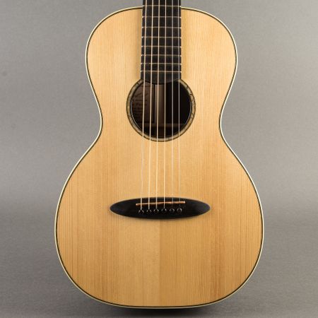 Baranik Retreaux Parlor 2010, Natural thumbnail