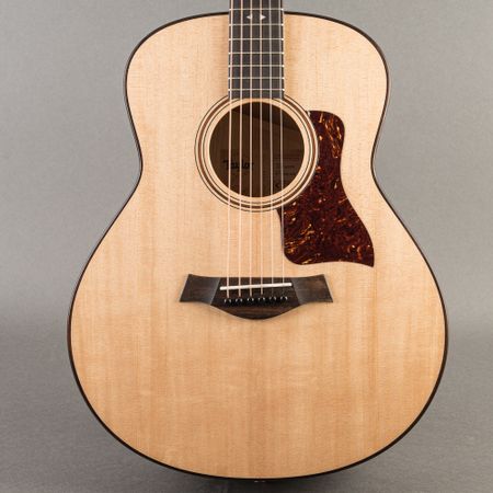 Taylor GT (Grand Theater) 2022, Natural thumbnail