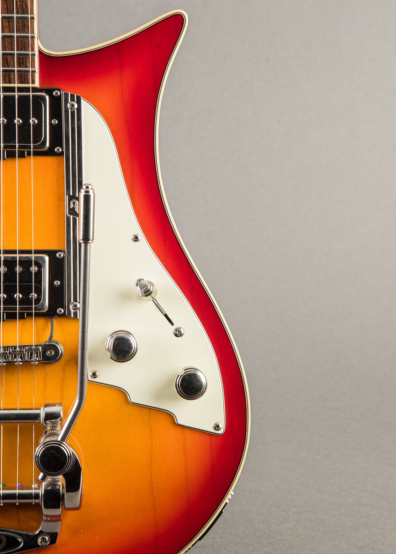 ギター Duesenberg DDC-FB Double Cat Fire Burst Duesenberg DDC-VB Double Cat (Vintage Burst) ｜イケベ楽器店