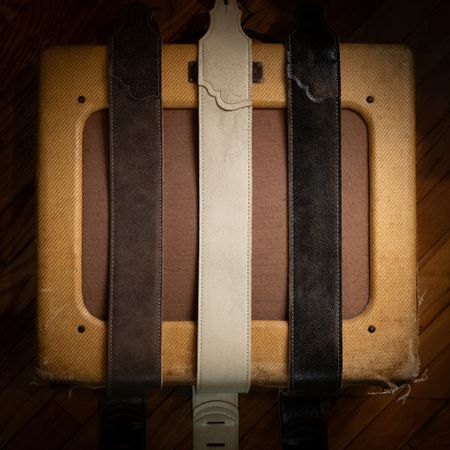 Franklin Distressed Leather Guitar Strap thumbnail