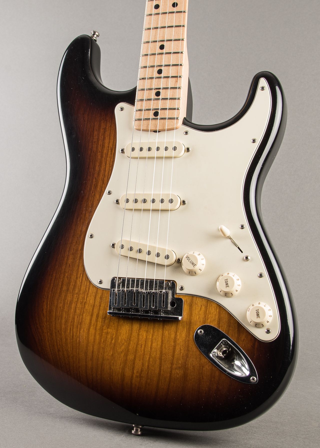ギター Fender Stratocaster Custom Classic 1993 Fender Custom Shop '54 Stratocaster 2-Tone Sunburst | Guitar