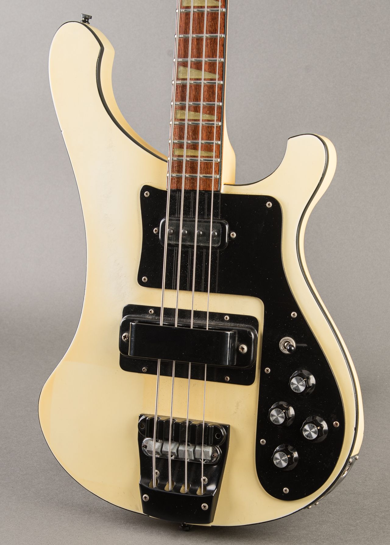 Rickenbacker 4003 美品 Rickenbacker 4003 Matte Black - Swing City Music