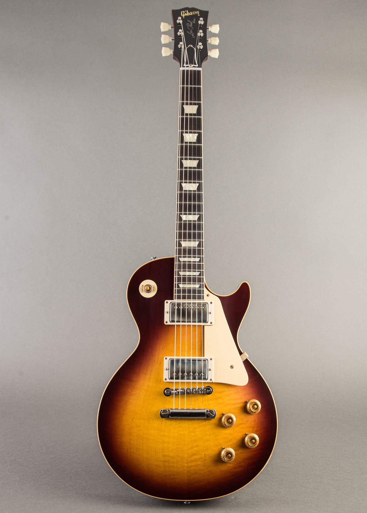 最高峰 Gibson&sons 英国 1900年初期 漆黒花金紋カップ＆ソーサー 最高峰 Gibson&sons 英国 1900年初期 漆黒花金紋カップ