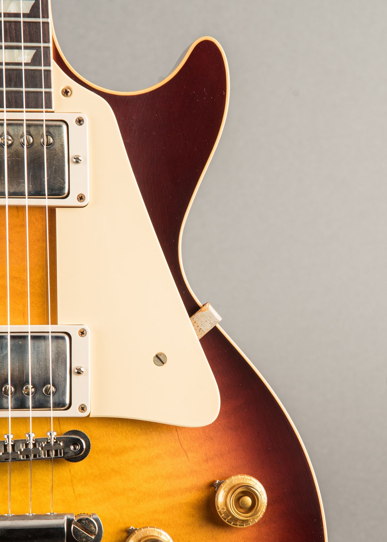 クララベル　Bien hoa Vintage ビエンホア　Dona Carter Vintage - Gibson Les Paul R8 2025, Bourbon Burst VOS