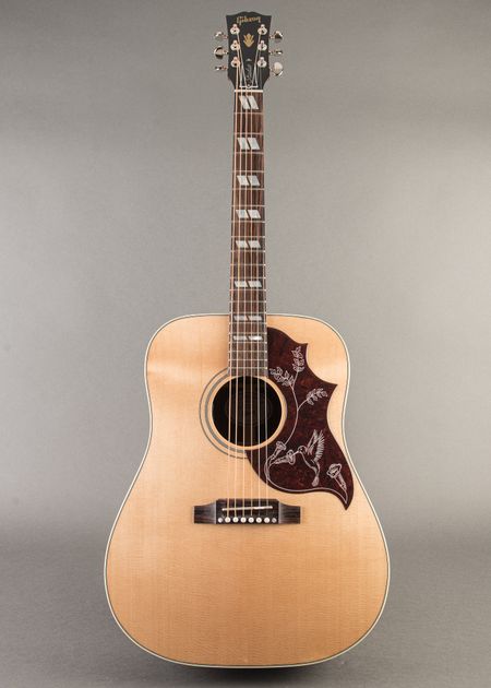  バード　 Dove アコースティックギター】Gibson Hummingbird&Dove徹底比較