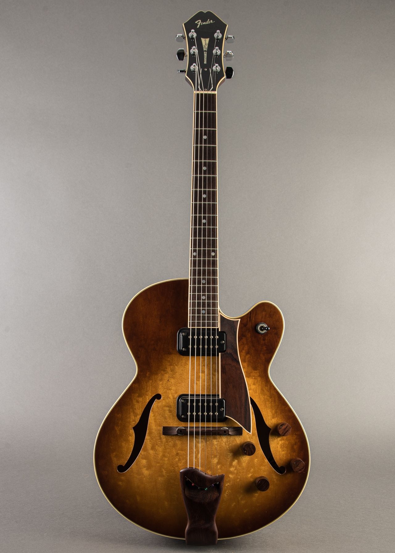 Carter Vintage - Fender D'Aquisto Standard 1984, Sunburst