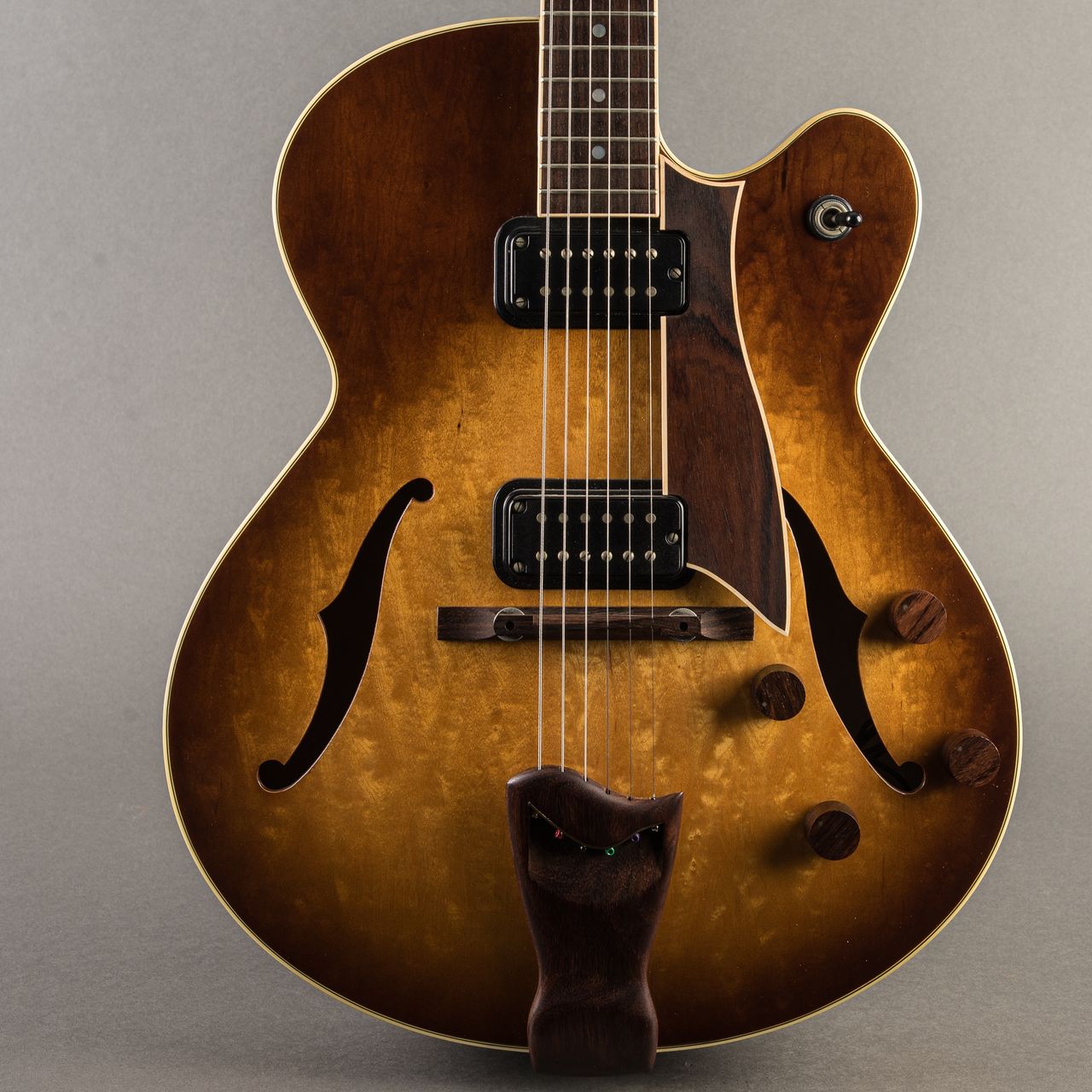 fender d’aquisto standard fender-electric-guitars-hollow