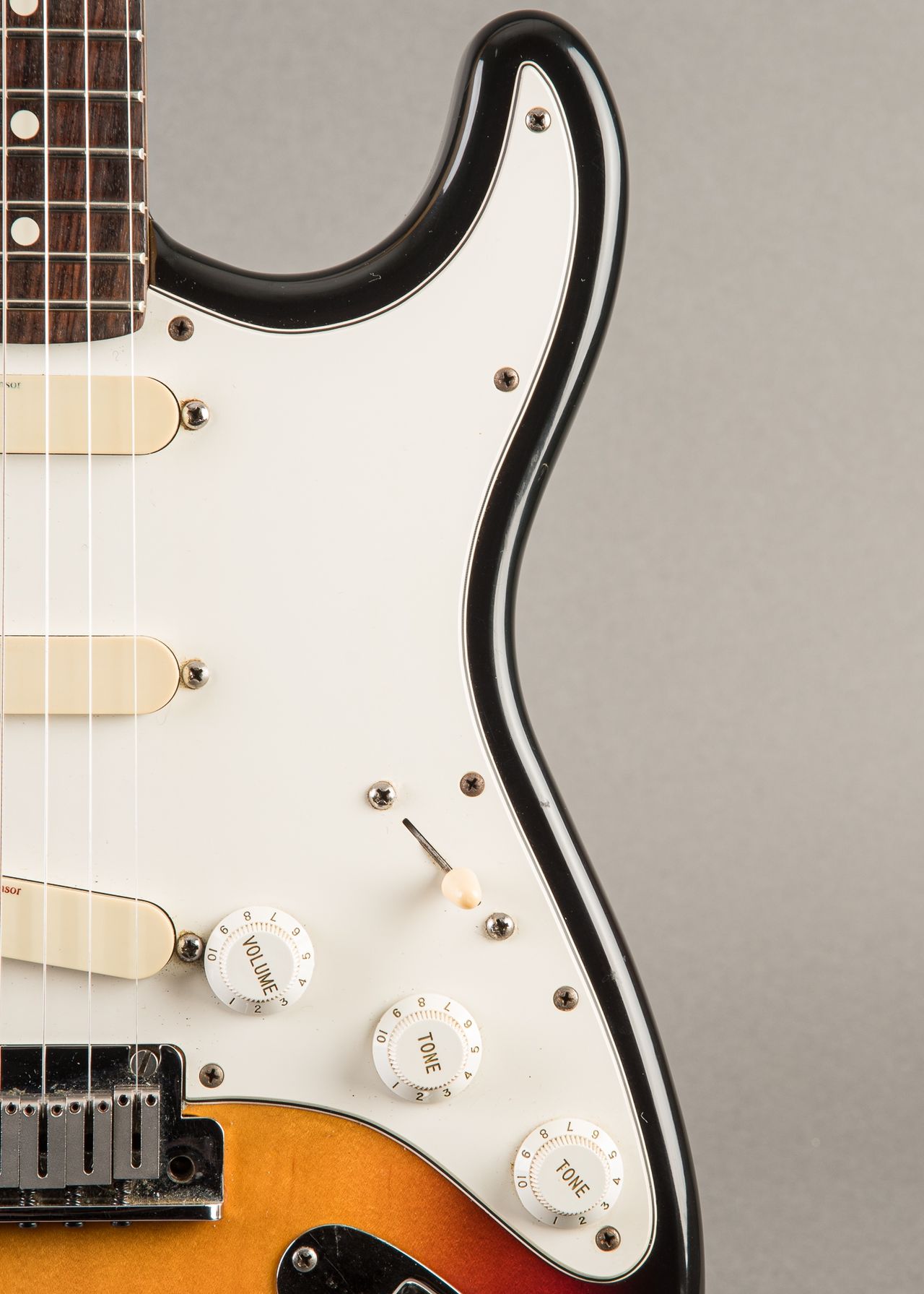 ギター Fender USA American deluxe Stratocaster Fender American Deluxe Stratocaster 2011 - 2016 | Reverb