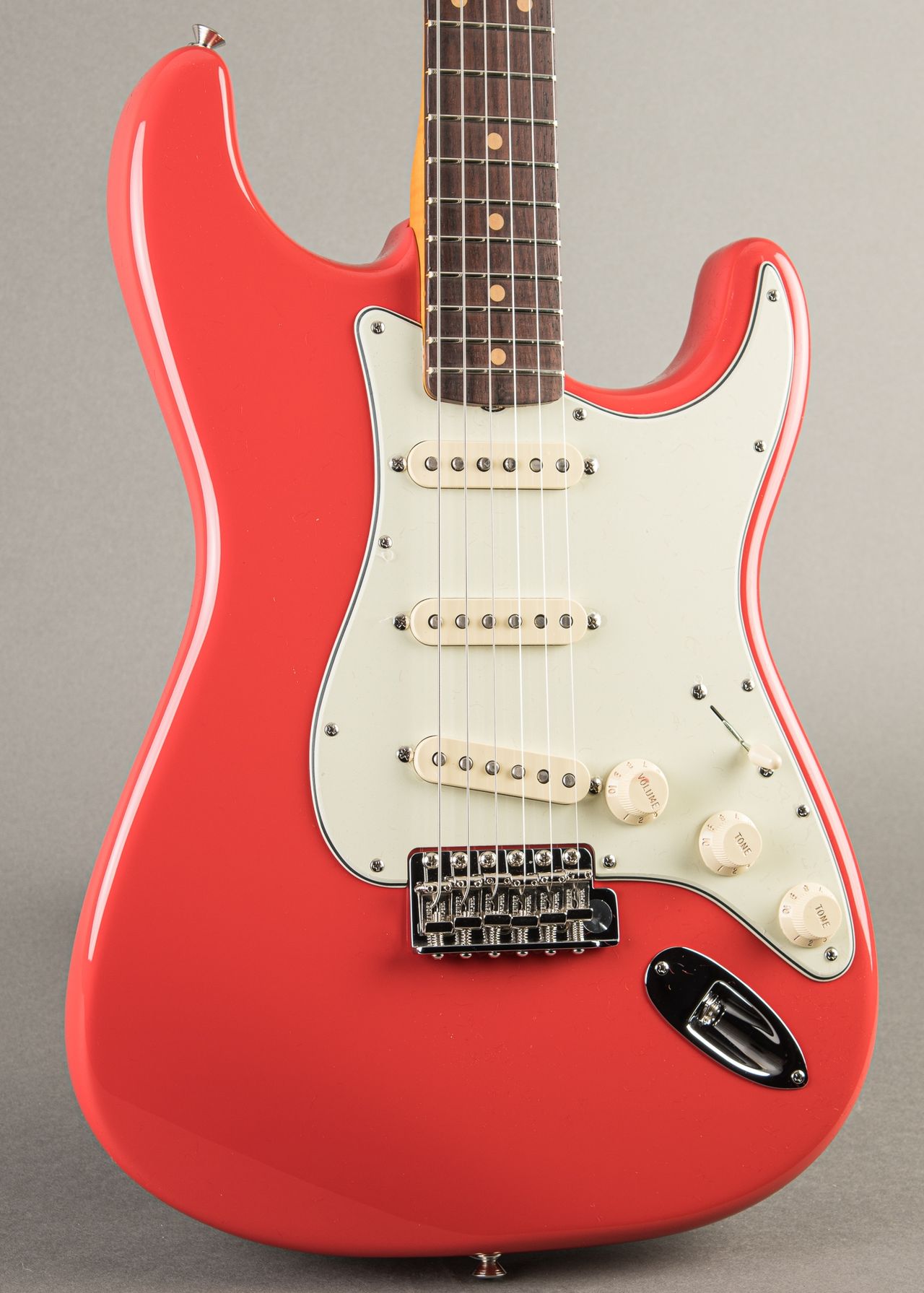American vintageストラトキャスター/fiesta red 最終 Fender American Vintage II 1961 Stratocaster Electric Guitar