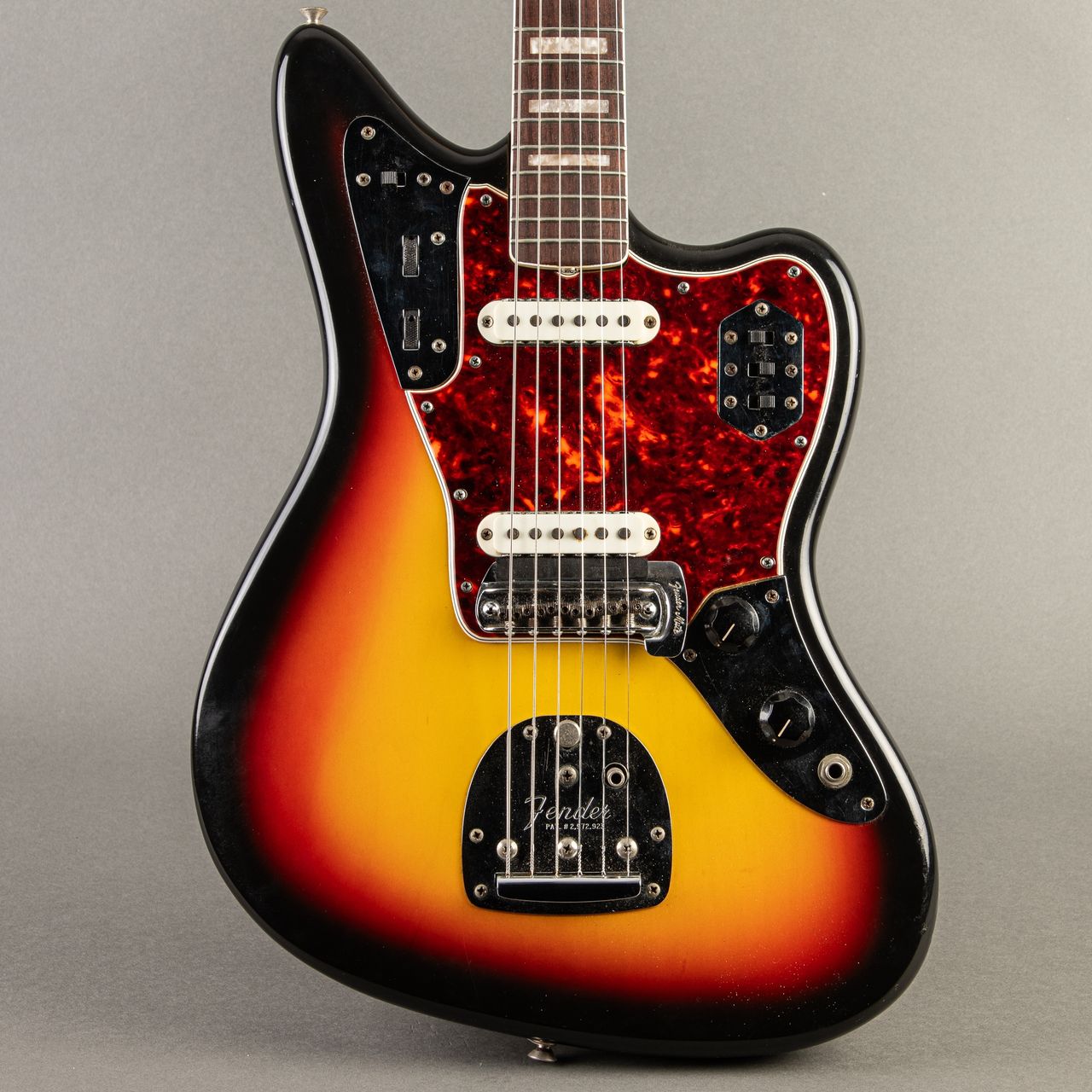 Fender Jaguar Sunburst 【1966年製】 塗装状態良 1966 Fender Jaguar Sunburst – True Vintage Guitar