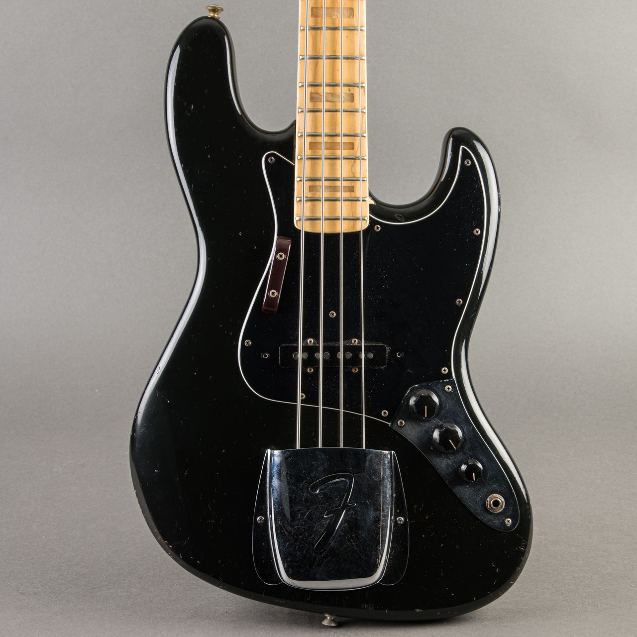 Carter Vintage - Fender Jazz Bass 1975, Black | Carter Vintage Guitar