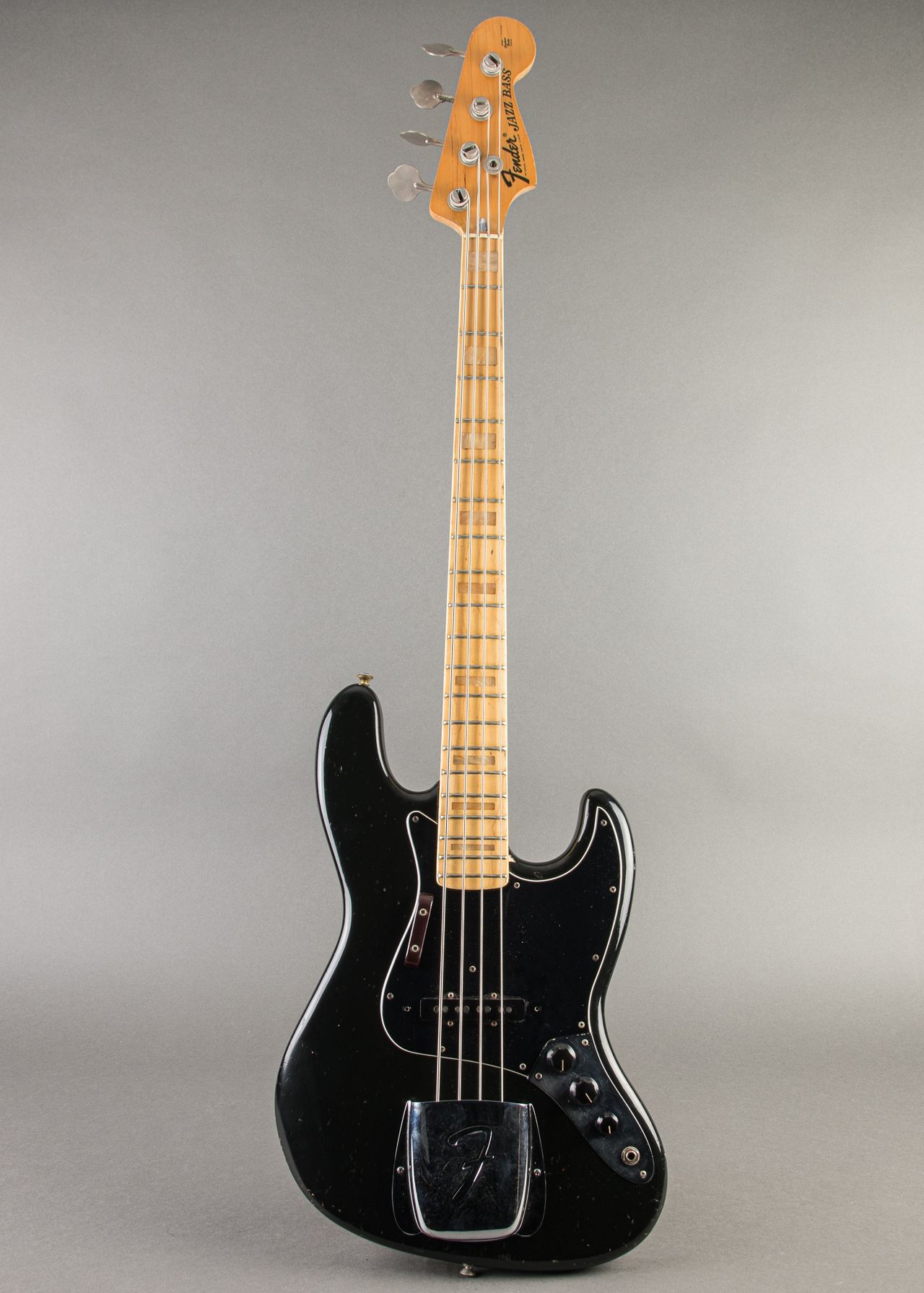 Carter Vintage - Fender Jazz Bass 1975, Black | Carter Vintage Guitar