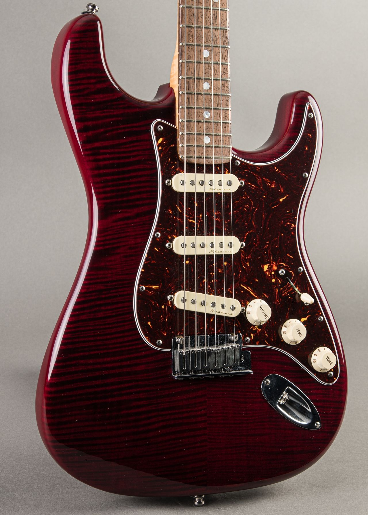 Carter Vintage - Fender Custom Shop Custom Deluxe Stratocaster