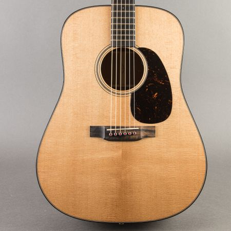 Martin D-18E Modern Deluxe 2024, Natural thumbnail