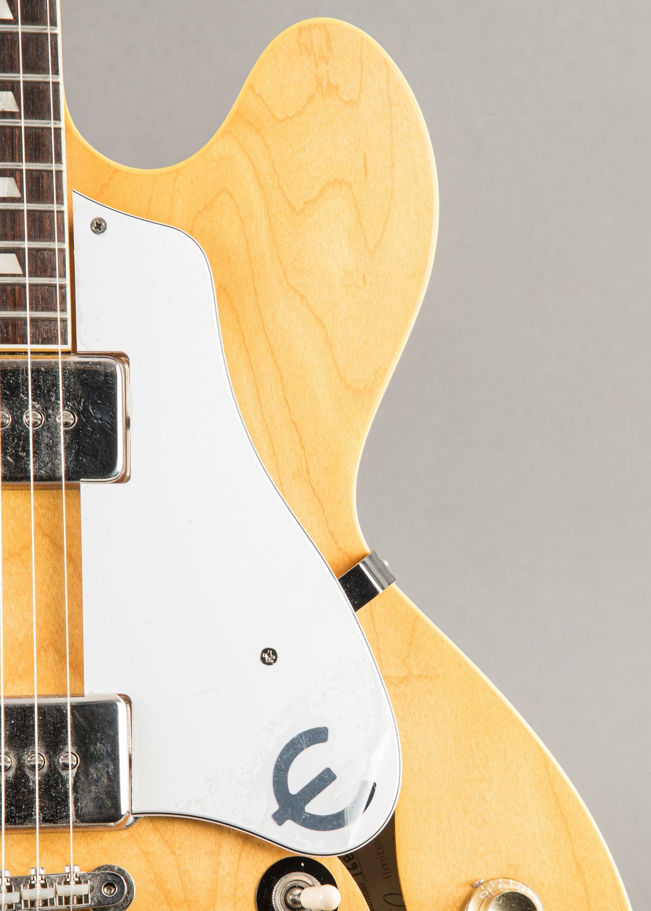 Carter Vintage - Epiphone Revolution Casino 2005, Natural | Carter