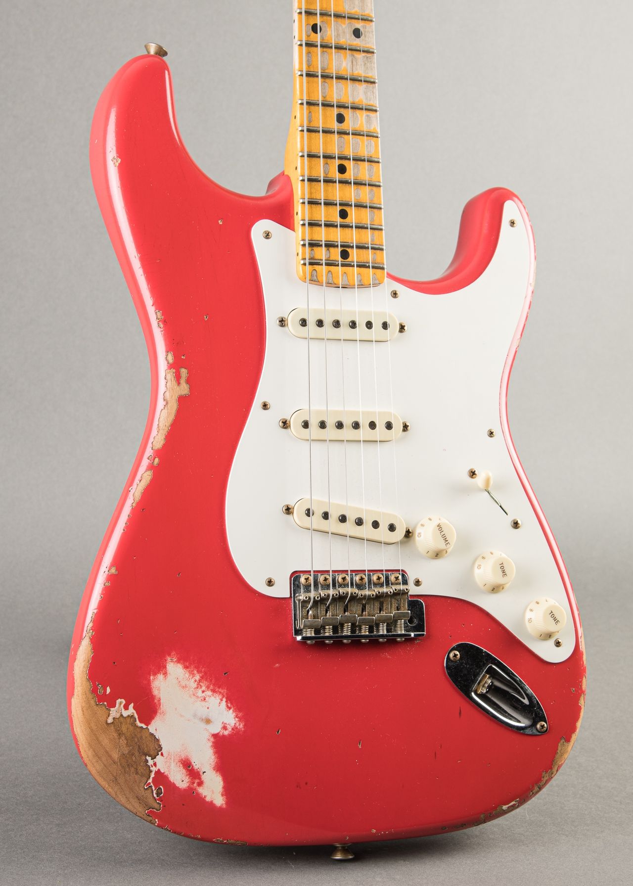 ギター FiestaRed Relic Multilayer Stratocaster ギター FiestaRed Relic Multilayer Stratocaster Relic'd Fender