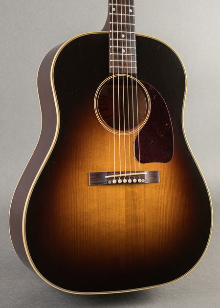 Carter Vintage - Gibson Custom Shop 1942 J-45 Banner 2020