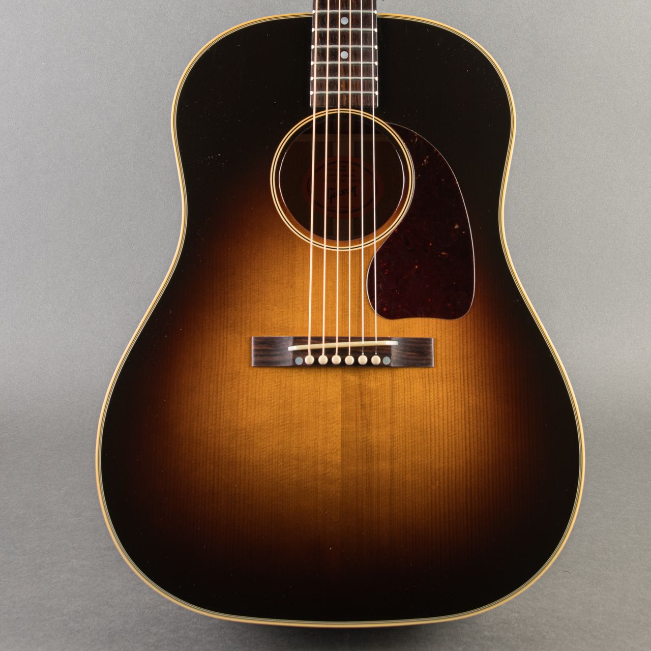 Carter Vintage - Gibson Custom Shop 1942 J-45 Banner 2020