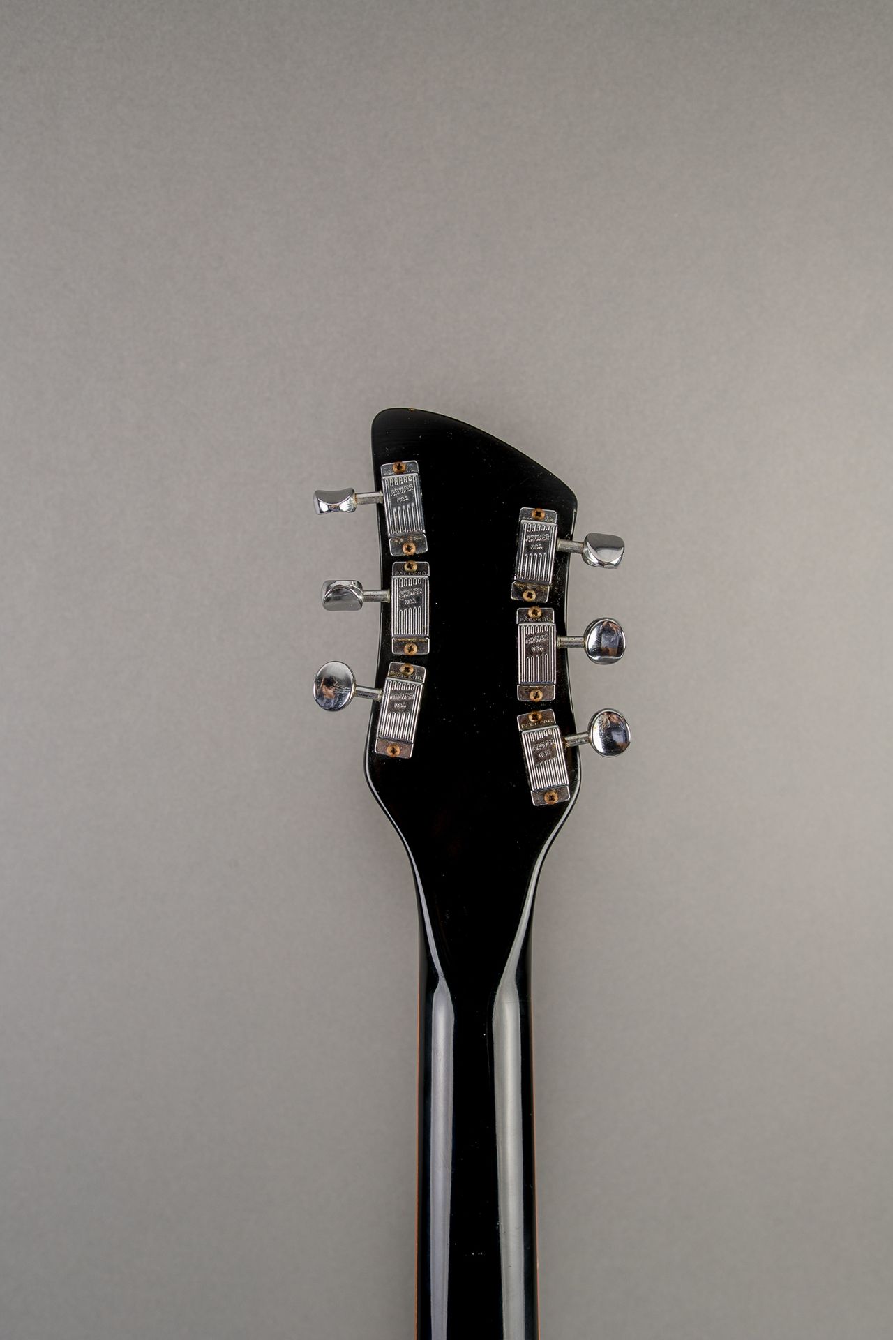 Carter Vintage - Rickenbacker 320 1985, Black | Carter Vintage Guitar Carter Vintage - Rickenbacker 320 1985, Black | Carter Vintage Guitar