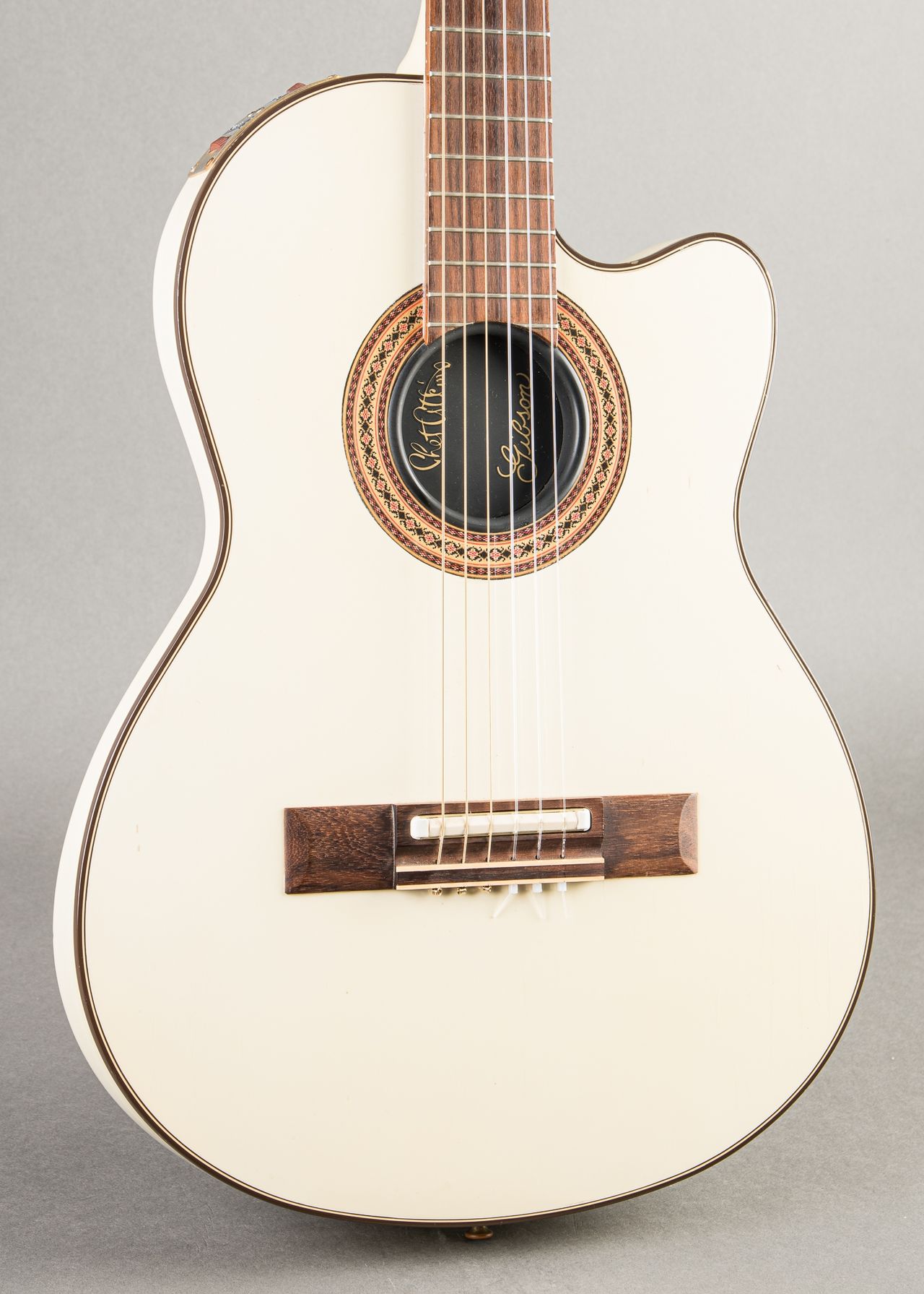 Carter Vintage - Gibson Chet Atkins CE Nylon 1986, White | Carter