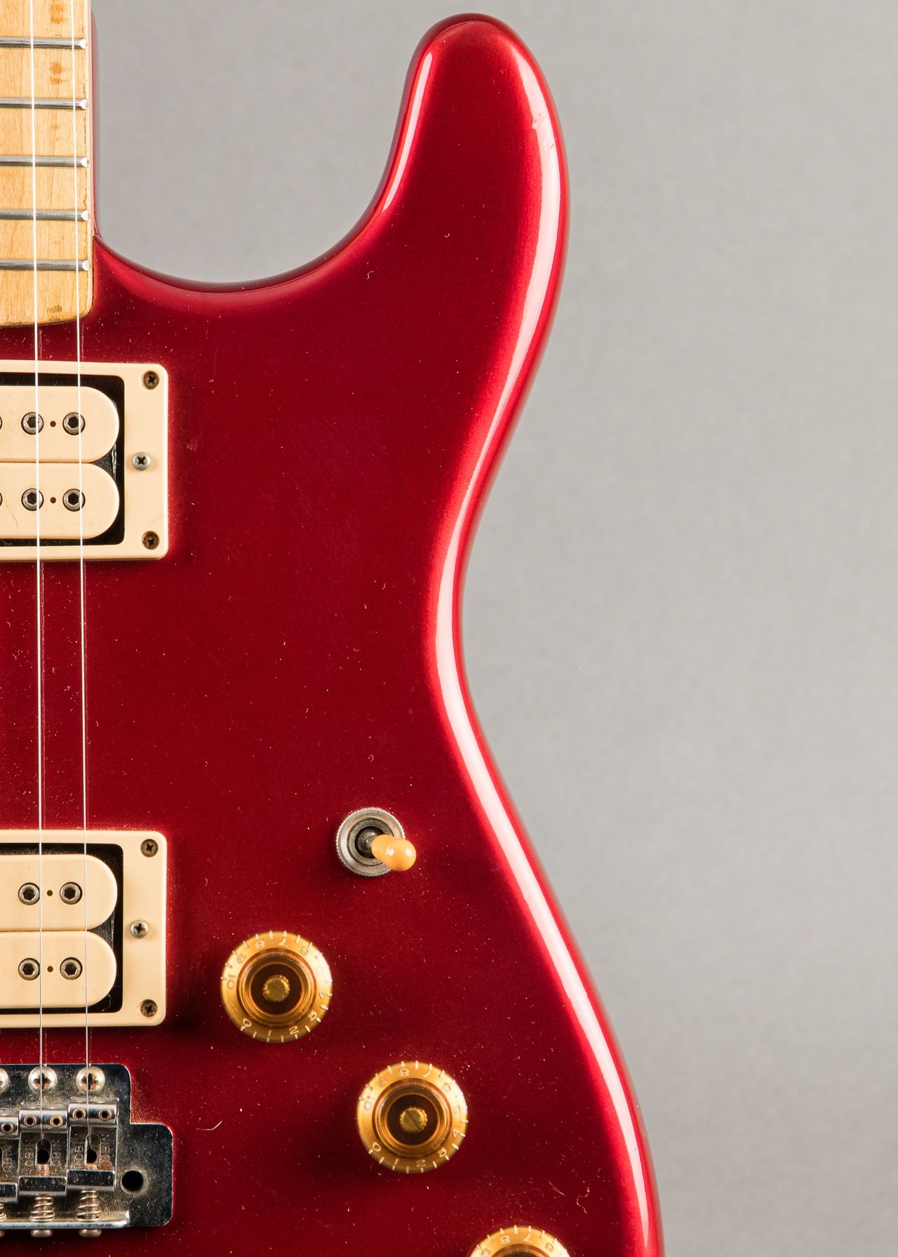 Carter Vintage - Robin Super Strat 1980s, Red | Carter Vintage Guitar