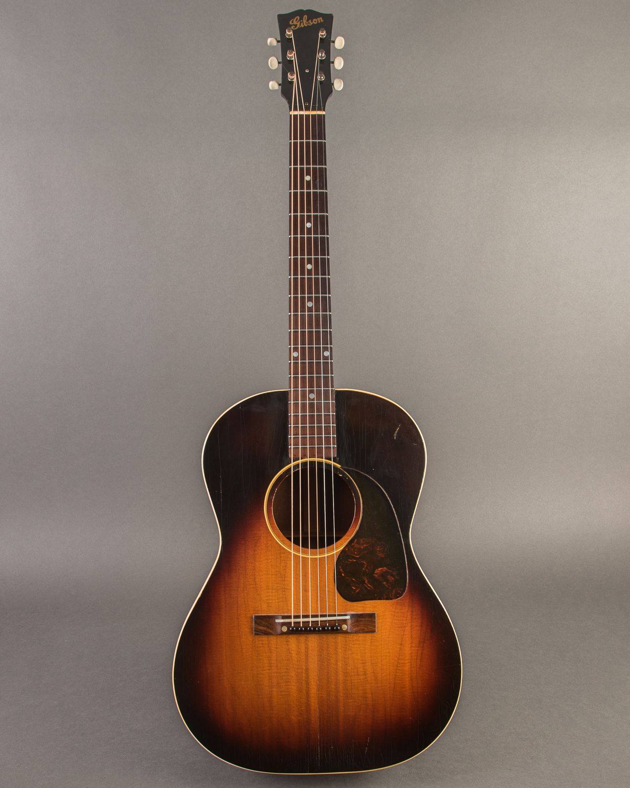 Carter Vintage - Gibson LG-2 1946, Sunburst | Carter Vintage Guitar
