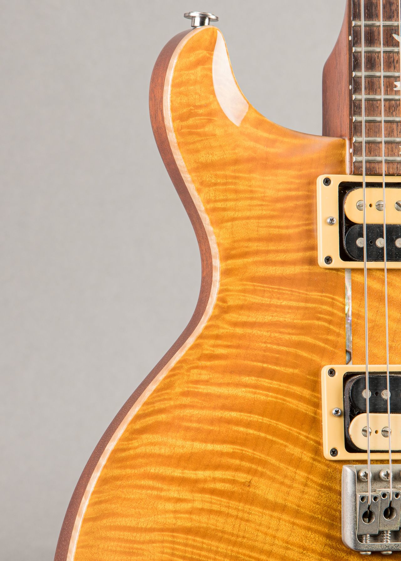 prs santana se tobacco sunburst Electric Guitar Vintage Cherry .870 Neck Profile at 1st Fret .990 Neck Profile at 12th Fret Used Paul Reed Smith 25th