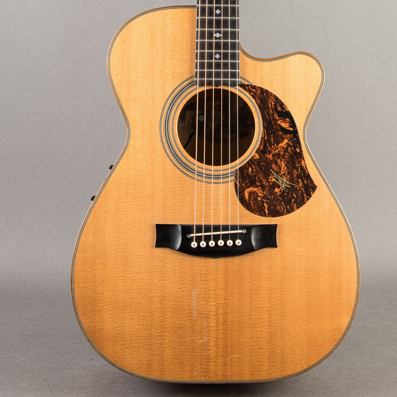 ギター with Nyan Maton Carter Vintage - Maton EBG808C 