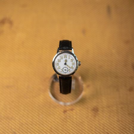 Sable Vintage Swiss-Made Omega Watch thumbnail
