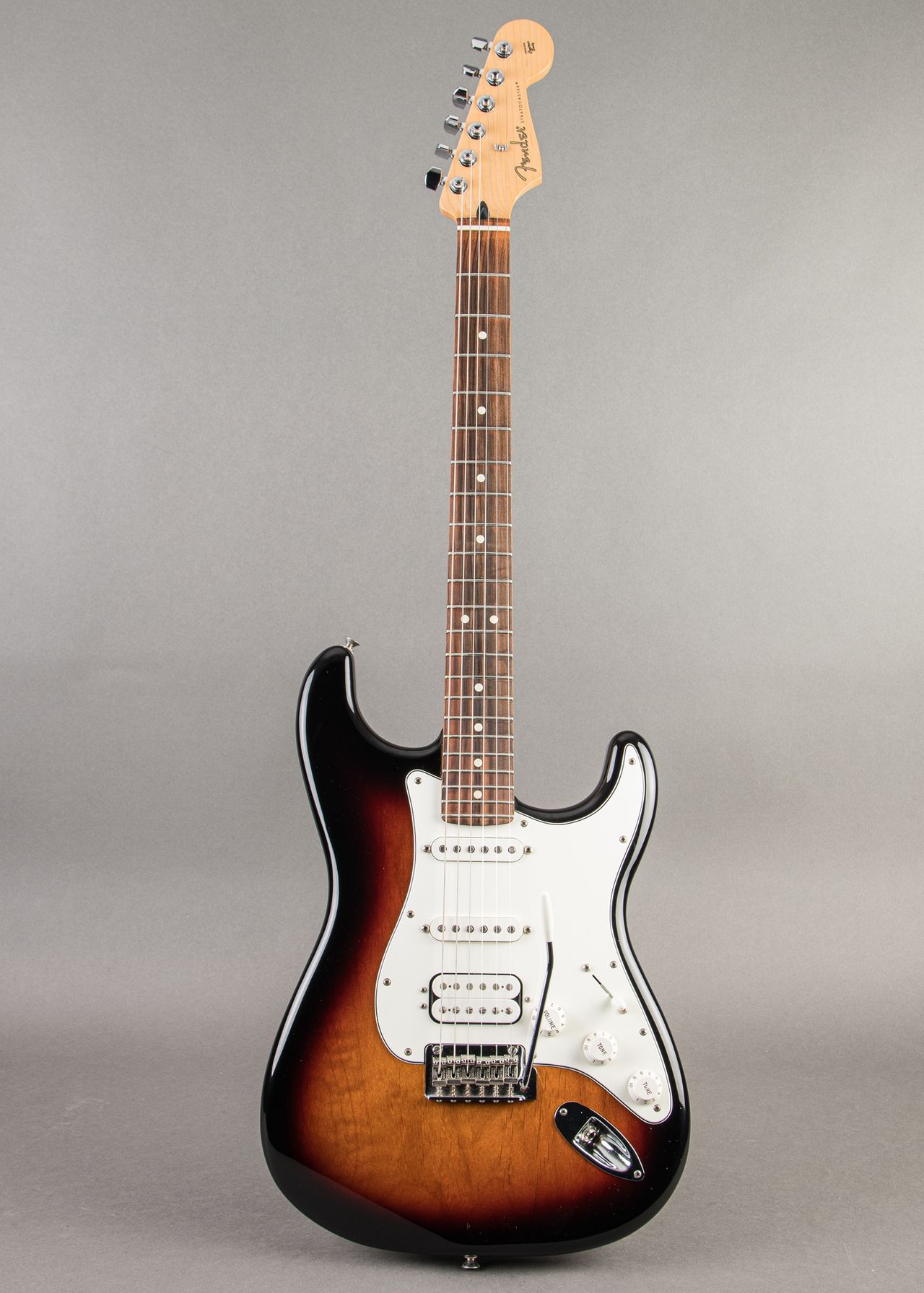 Carter Vintage - Fender HSS Player Stratocaster 2020, Sunburst Carter Vintage - Fender HSS Player Stratocaster 2020, Sunburst