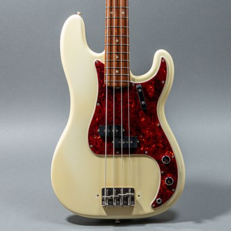Norman's Rare Guitars - Fender Precision Bass 1952, Dakota Red